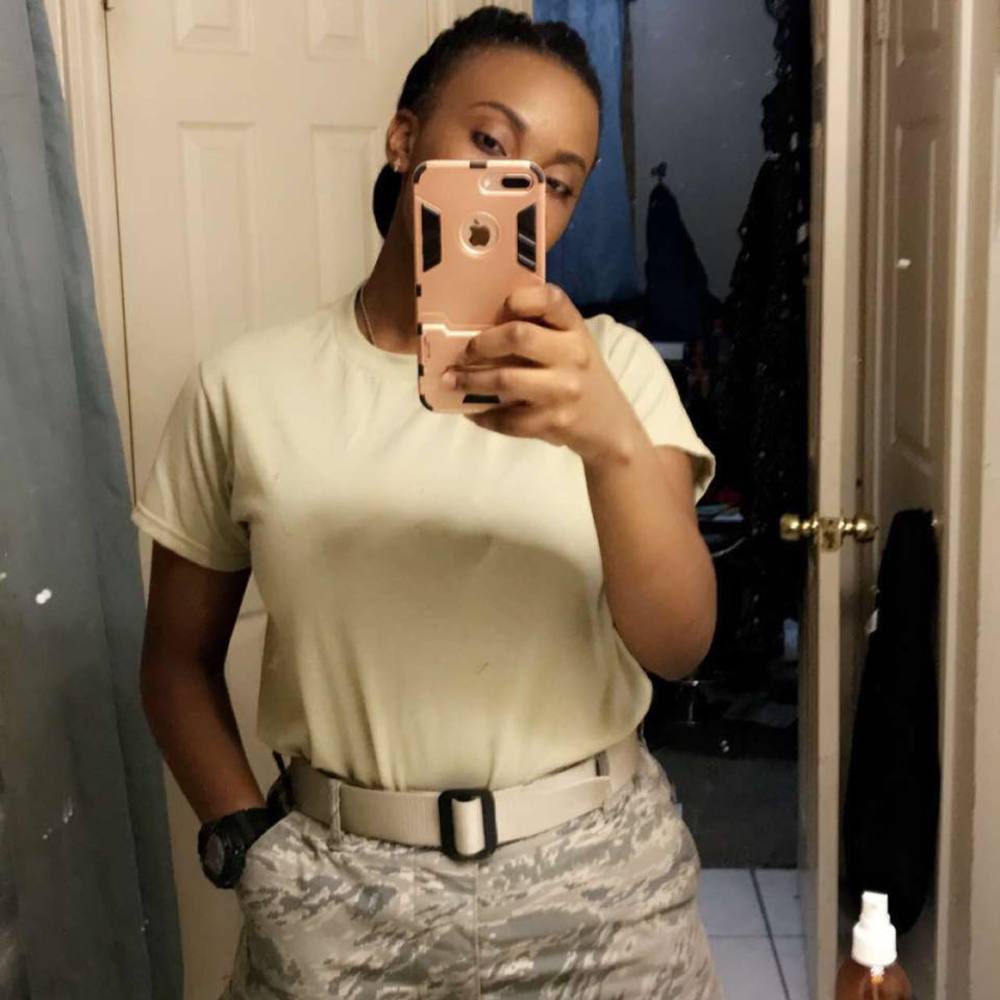 Meet your Posher, Jailisa